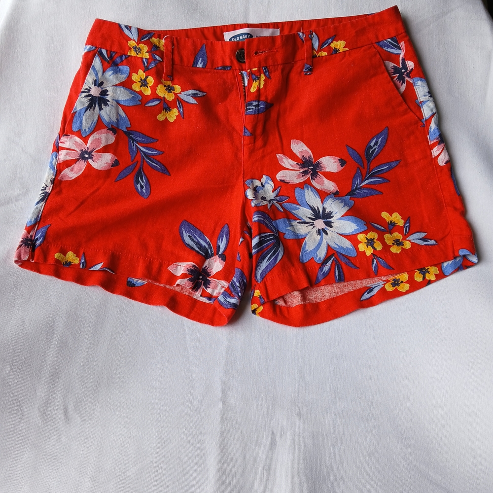 Old Navy High Waist Red and Blue Floral Shorts‎ Sz 4